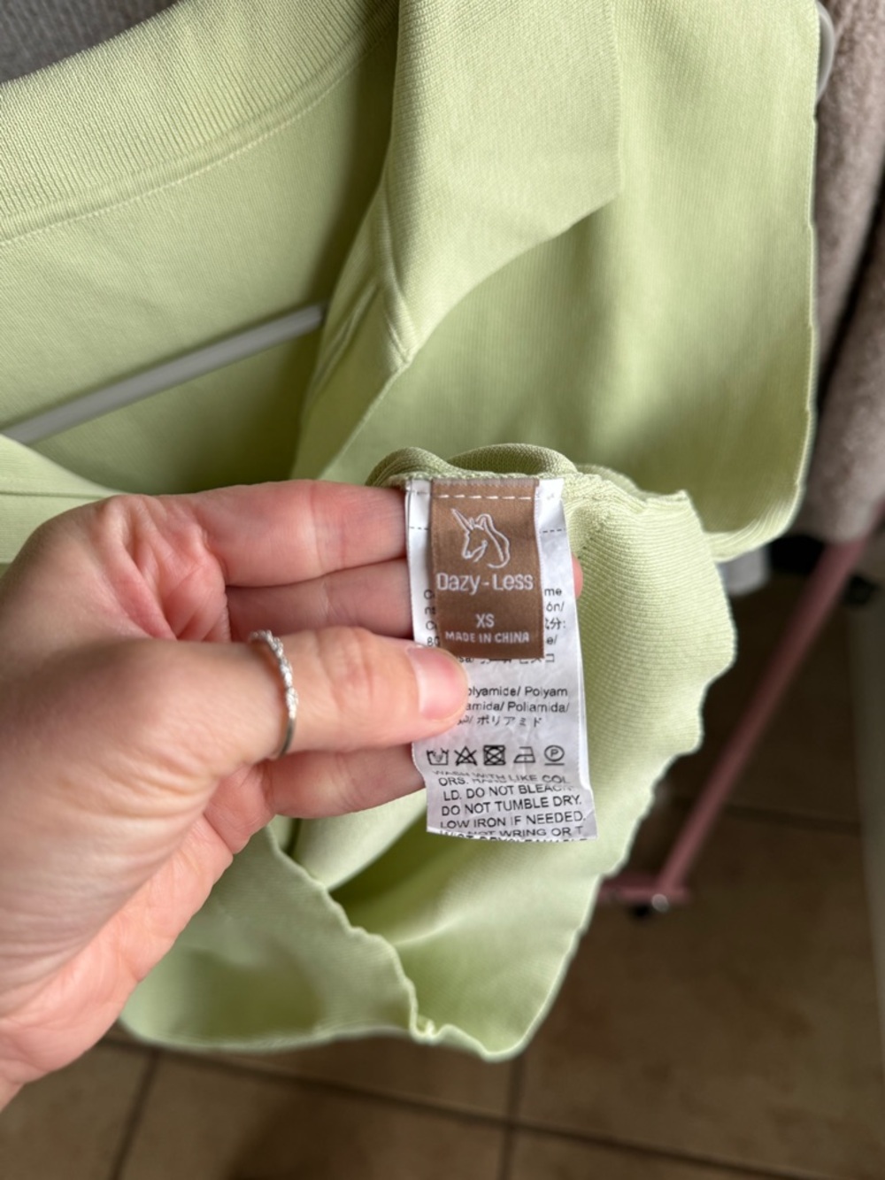 Light Green Collared Top - Picture 2 of 4
